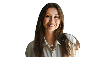 Headshot of Chloe Harfield