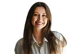 Headshot of Chloe Harfield